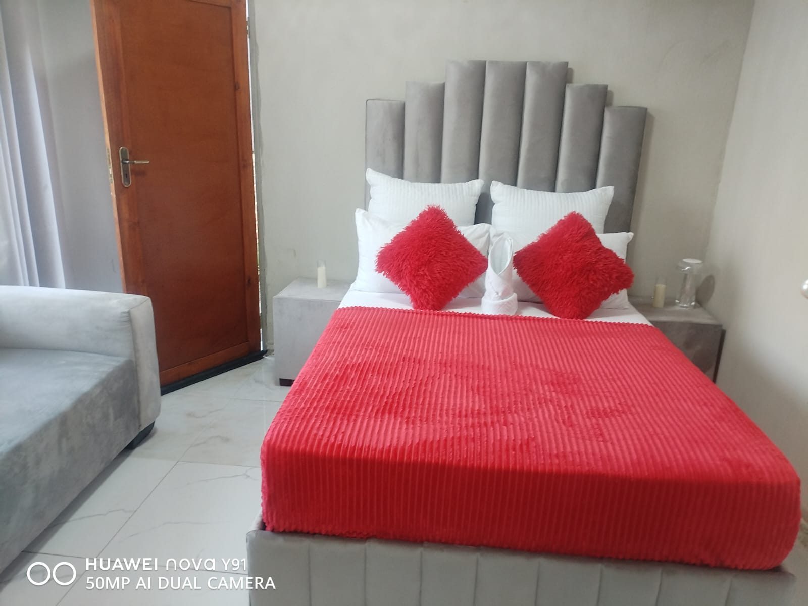 room display image