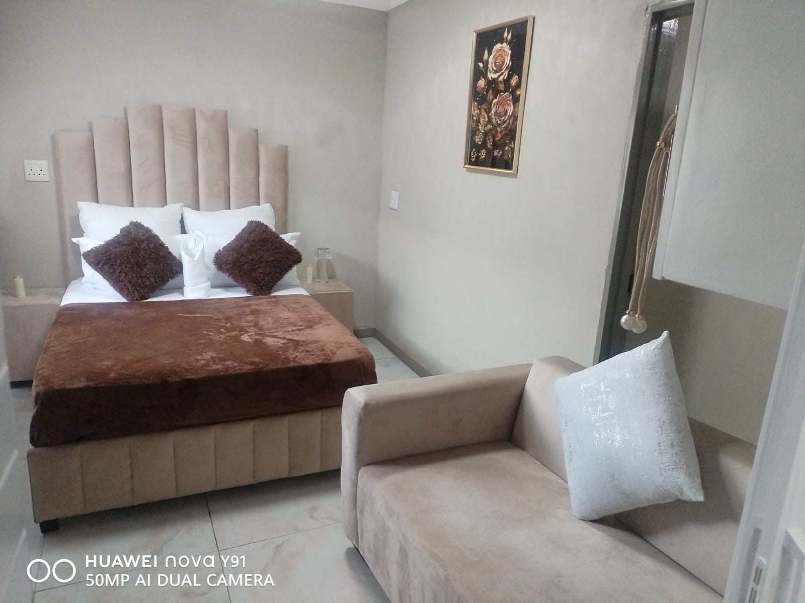 room display image